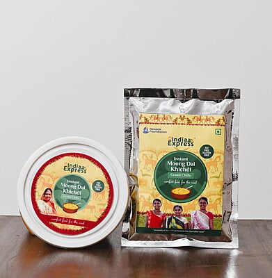 Instant Moong Khichdi with green chili